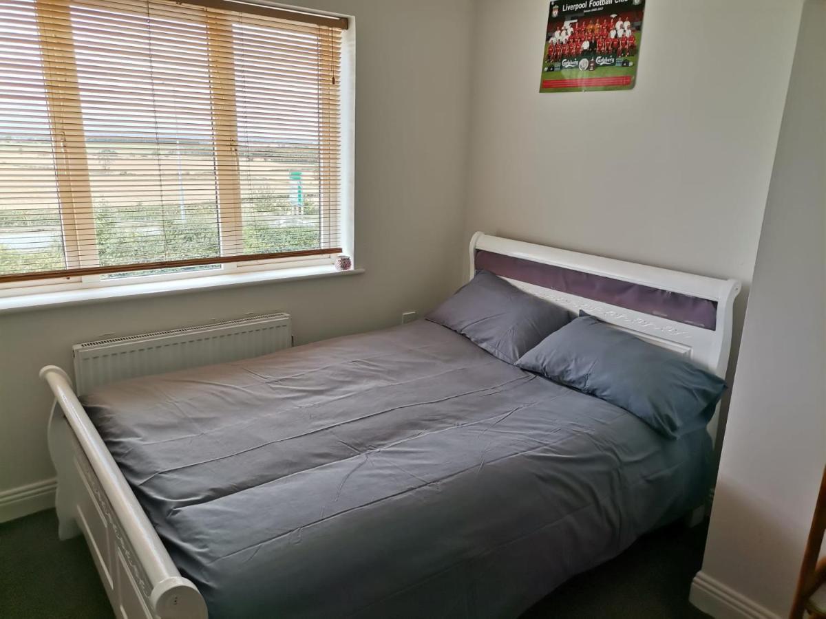 Bright And Cozy Room With Double Bed, Private Bathroom Not Ensuite, Breakfast To Go Dublin Extérieur photo